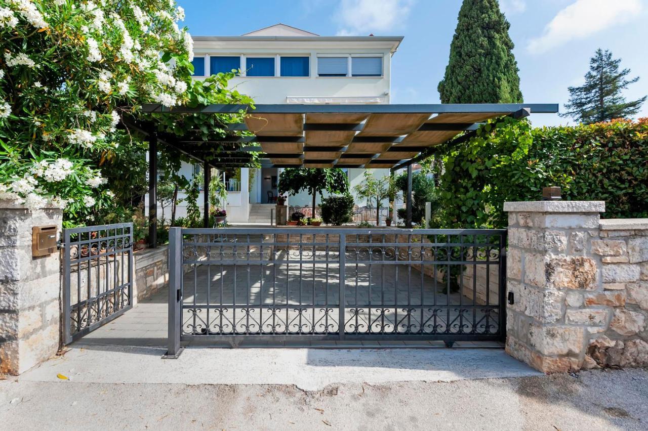 Apartments El Corsaro Ρόβινι Εξωτερικό φωτογραφία