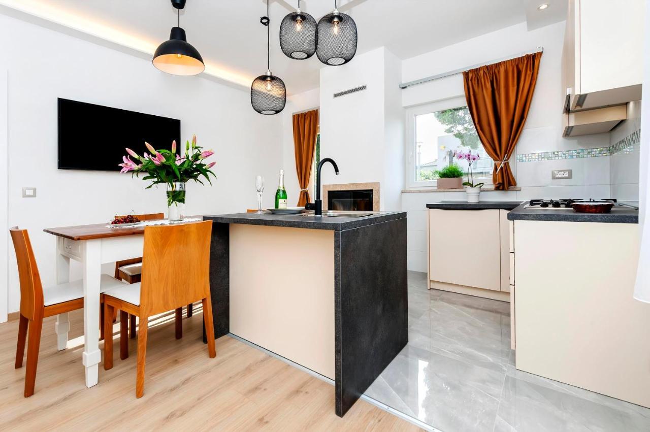 Apartments El Corsaro Ρόβινι Εξωτερικό φωτογραφία